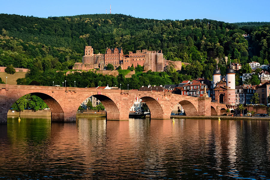 Schloss und Alte Brücke in der Altstadt von Heidelberg