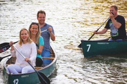Kanufahrer auf dem Wasser